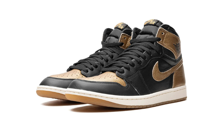 Jordan 1 Retro High OG Black Metallic Gold soleHub