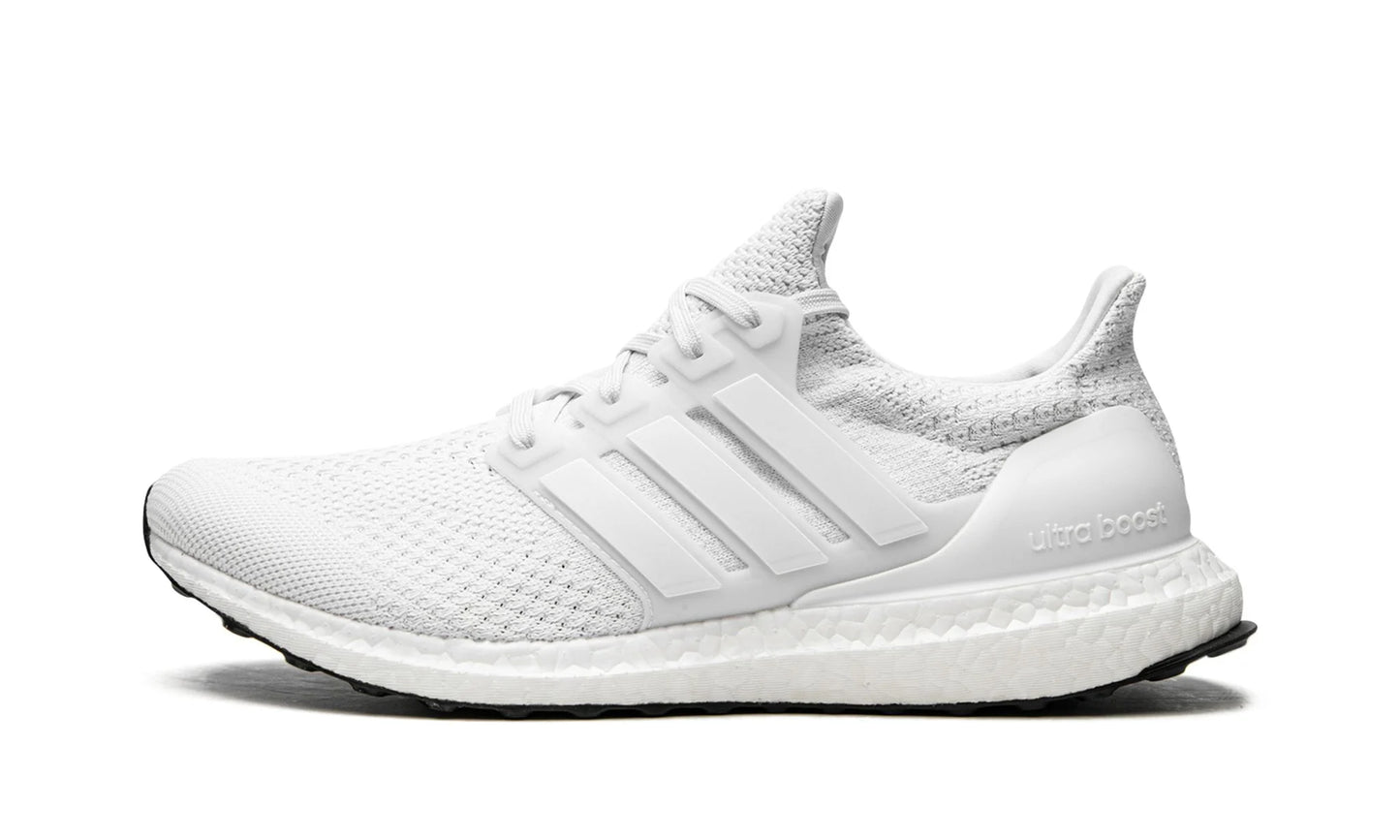 adidas Ultra Boost DNA 5.0 Cloud White Black Sole