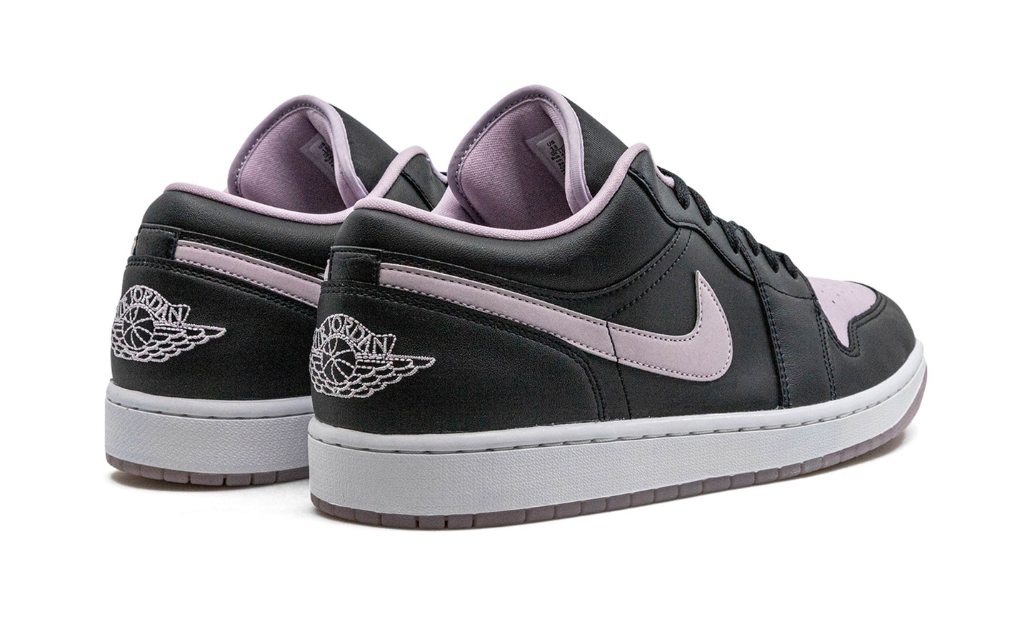 Jordan 1 Low SE Black Iced Lilac