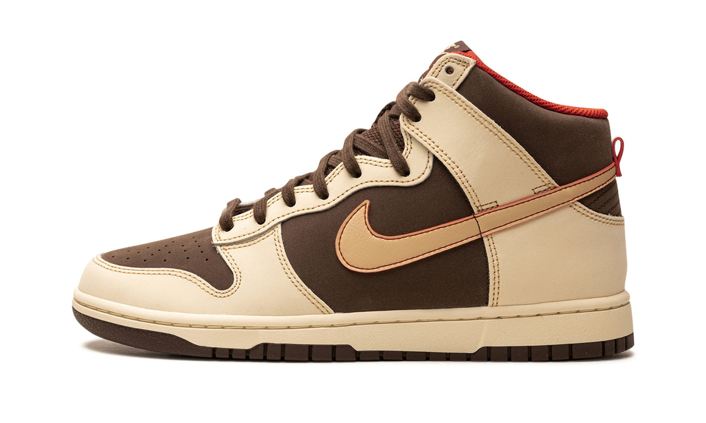 Nike Dunk High SE Baroque Brown