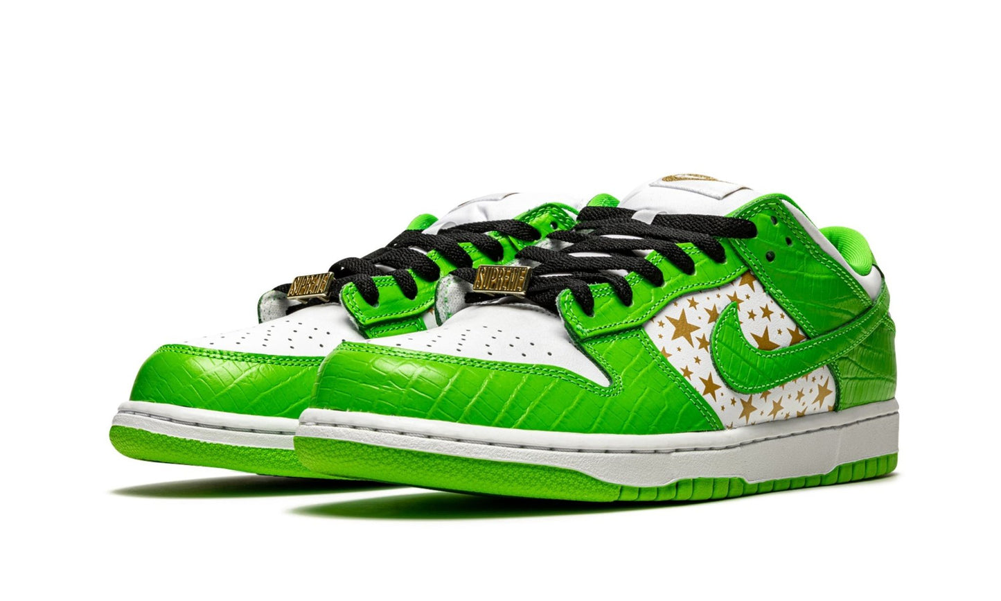 Nike SB Dunk Low Supreme Stars Mean Green (2021)