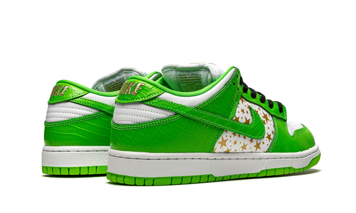 Nike SB Dunk Low Supreme Stars Mean Green (2021)